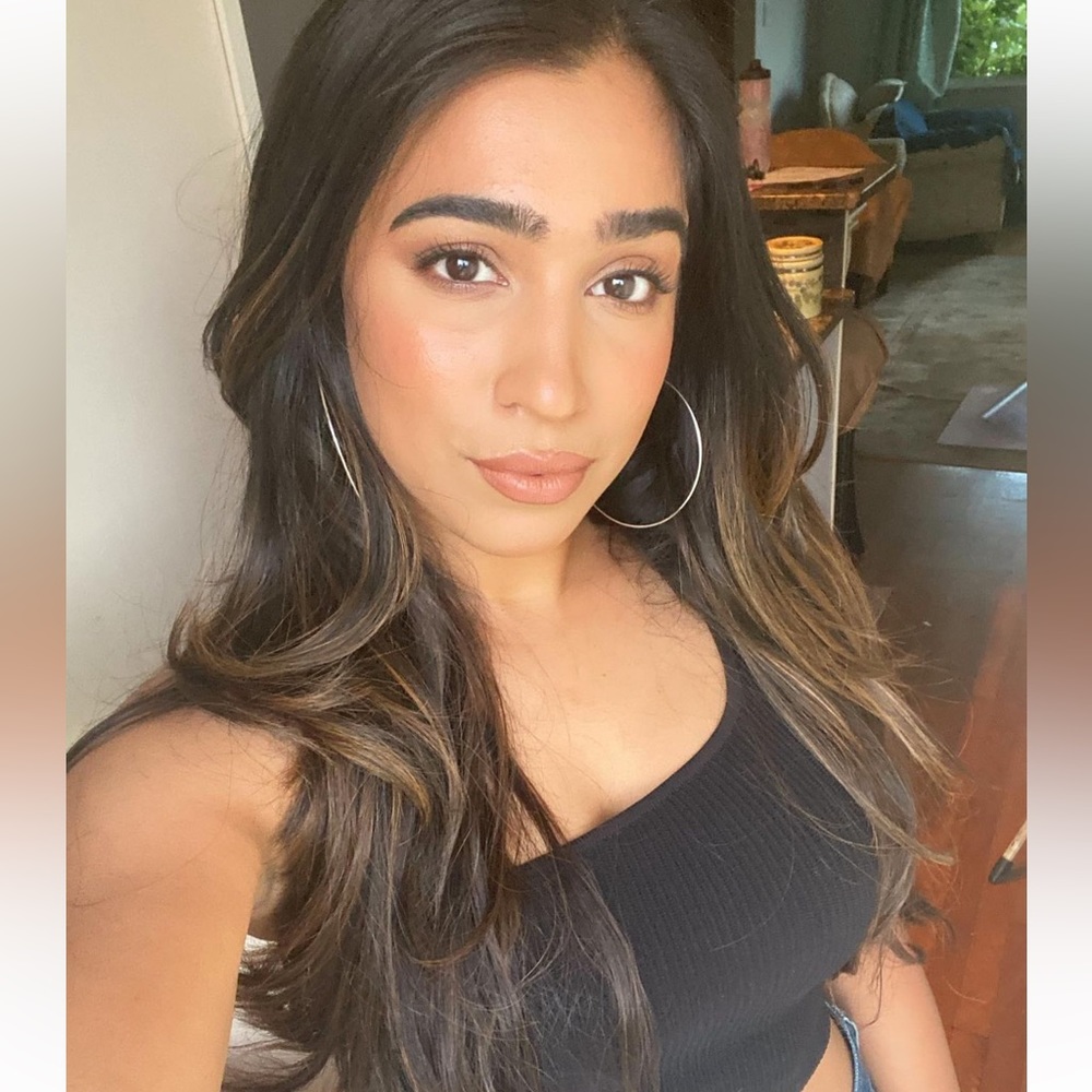 Meet your Posher, Roshni